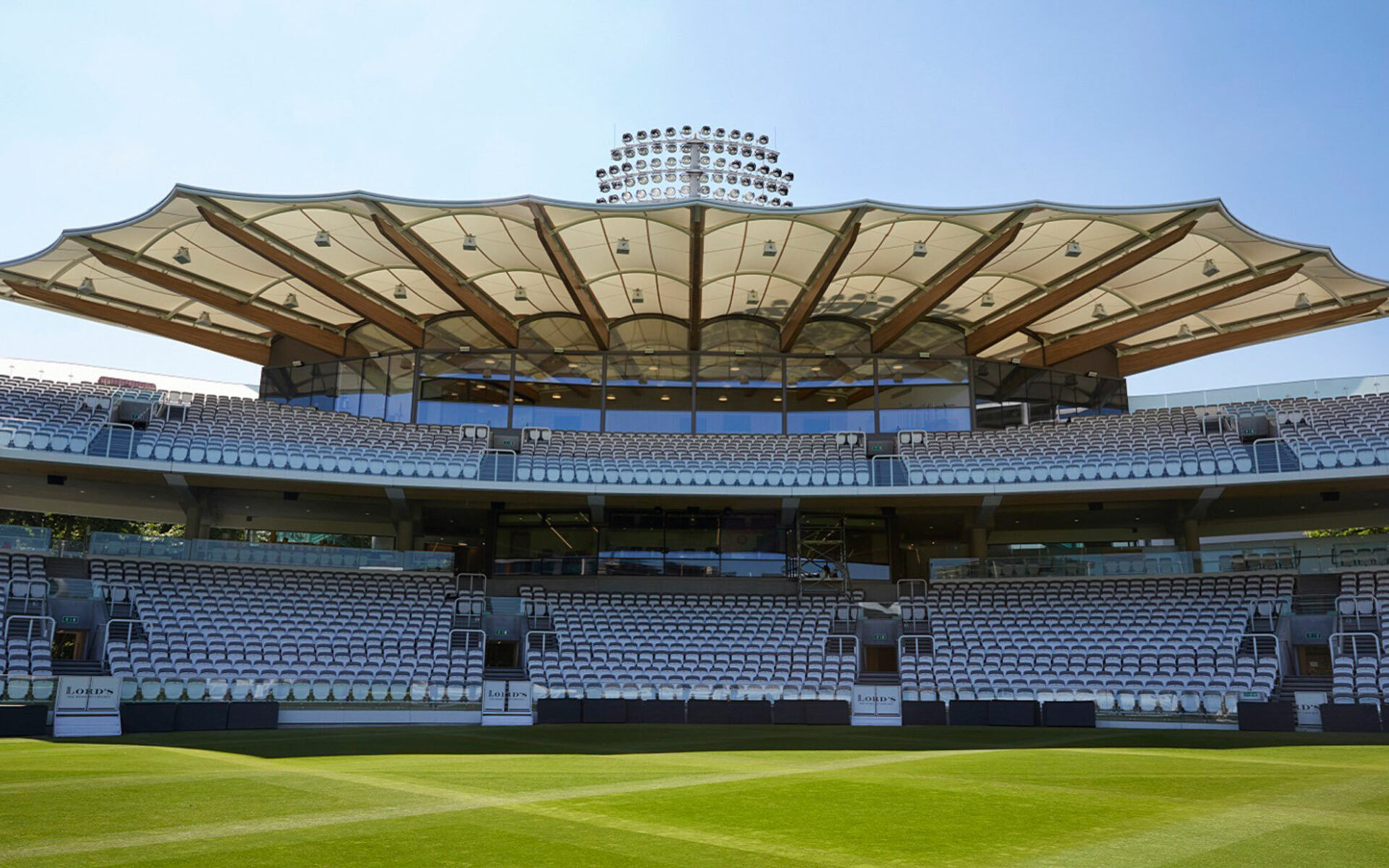 LEICH Tphysics Lords Cricket Ground 01